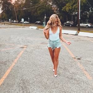 Meet your Posher, Brittany